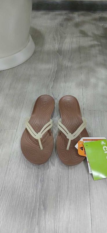 Сланцы женские crocs НОВЫЕ Сланцы женские crocs НОВЫЕ