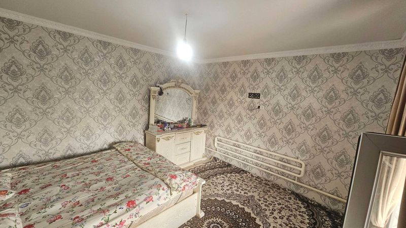 Srochniy Laylak Mahalla 1.8 Sotik 5 xona Uchaska Sotiladi Srochniy Laylak Mahalla 1.8 Sotik 5 xona Uchaska Sotiladi