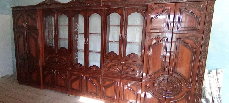 стенка янги  срочно сотилади