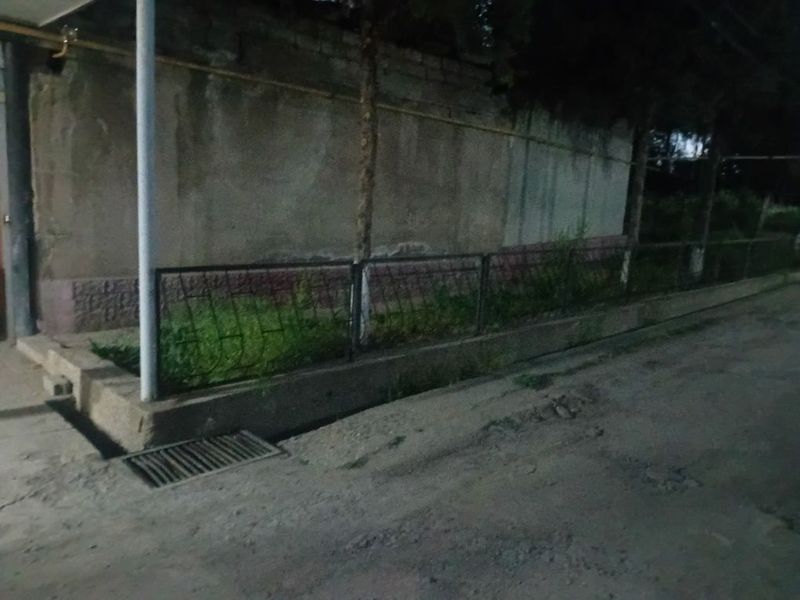Срочно ховли сотилади Срочно ховли сотилади
