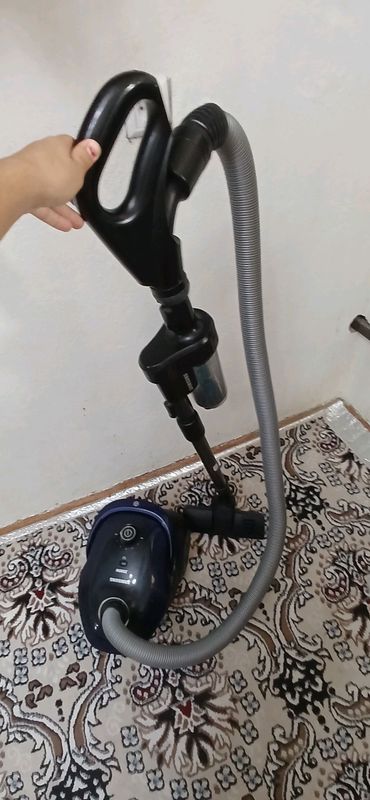 E‘lon changyutkich sotiladi. E‘lon changyutkich sotiladi.