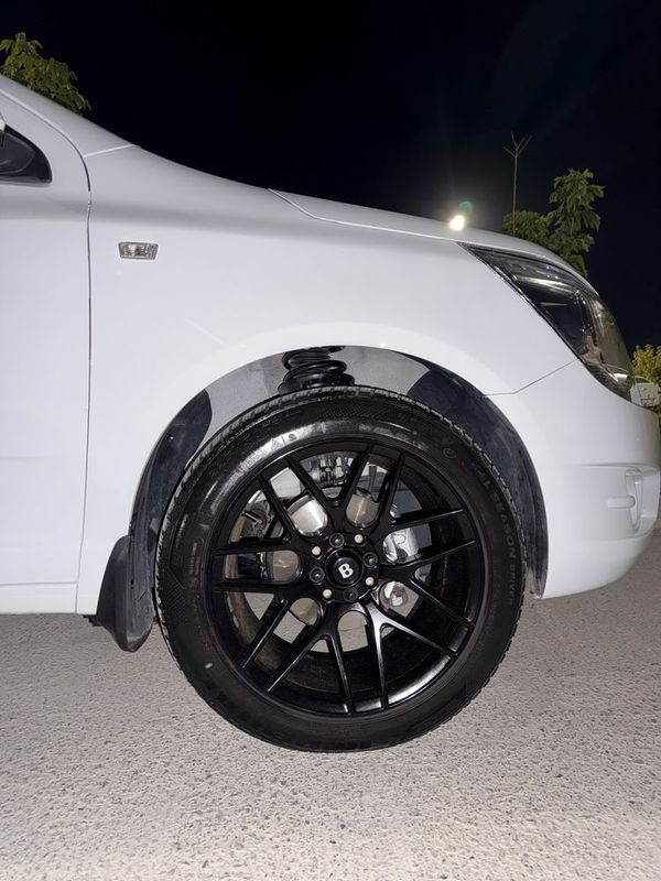Diska XXR J8.5 R17 225/50/17 Diska XXR J8.5 R17 225/50/17