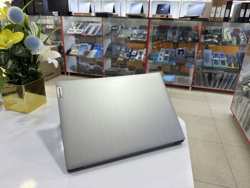 lenovo ideal holatda ssd lik tez ishlaydigan ofisnoy noutbuk lenovo ideal holatda ssd lik tez ishlaydigan ofisnoy noutbuk