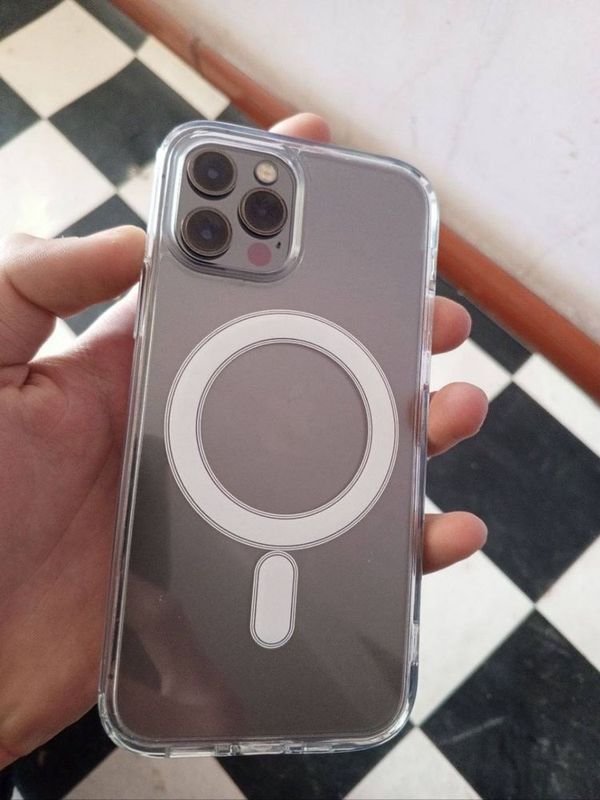 iPhone 12 Pro sotiladi idealniy iPhone 12 Pro sotiladi idealniy