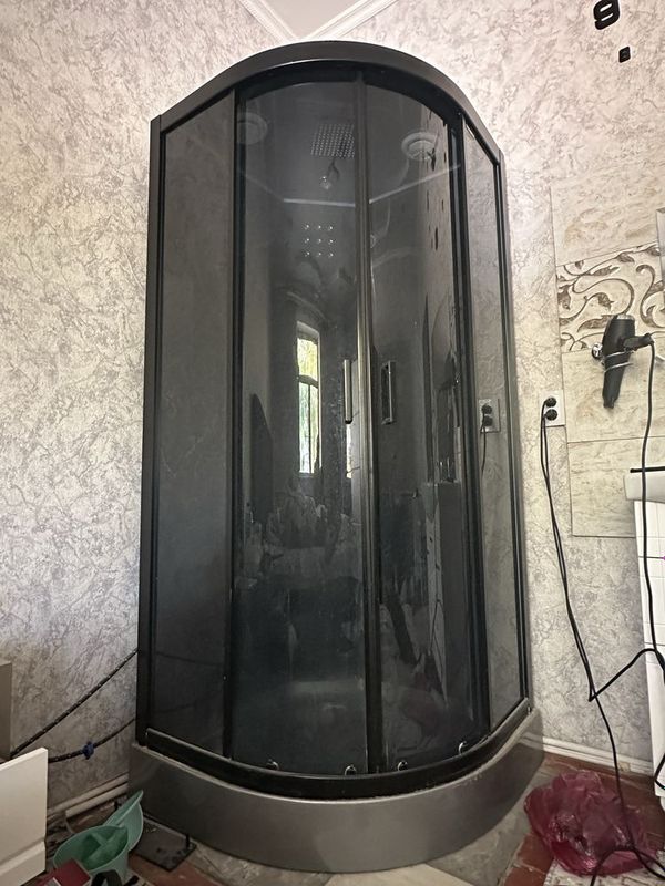Dushavoy kabina sotiladi bloetooth chiroqlari bor