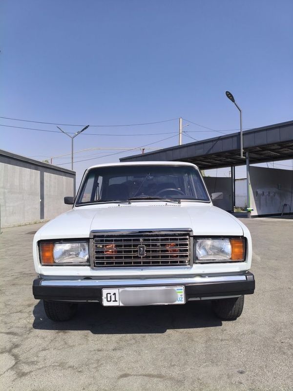 Vaz Lada 2107 sotiladi Vaz Lada 2107 sotiladi