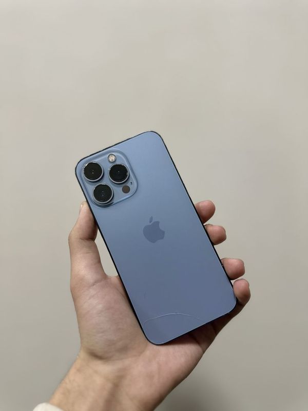 iPhone 13 pro blue