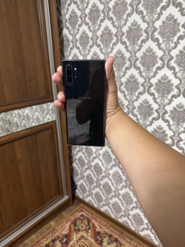 Samsung S10+ 5G 8/256 возможно обмен Samsung S10+ 5G 8/256 возможно обмен