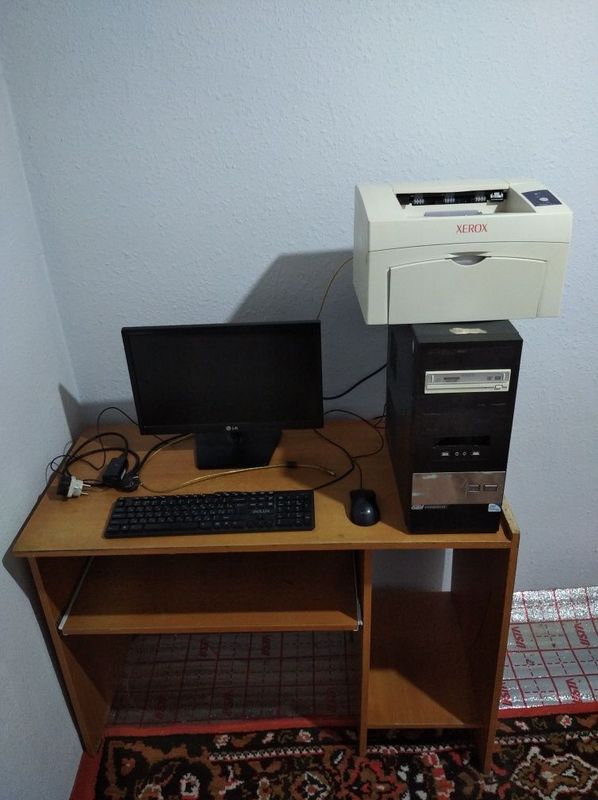 Kampyuter Sotiladi komplekt Stoli bilan printer S Kampyuter Sotiladi komplekt Stoli bilan printer S