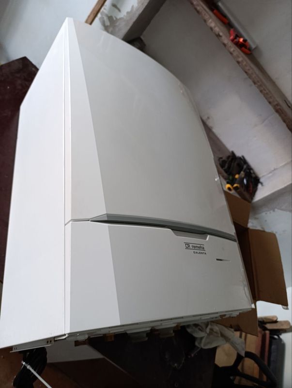 Remeha kondisatsioniy 2konturli 40kw katyol bor yaxshi xolatda