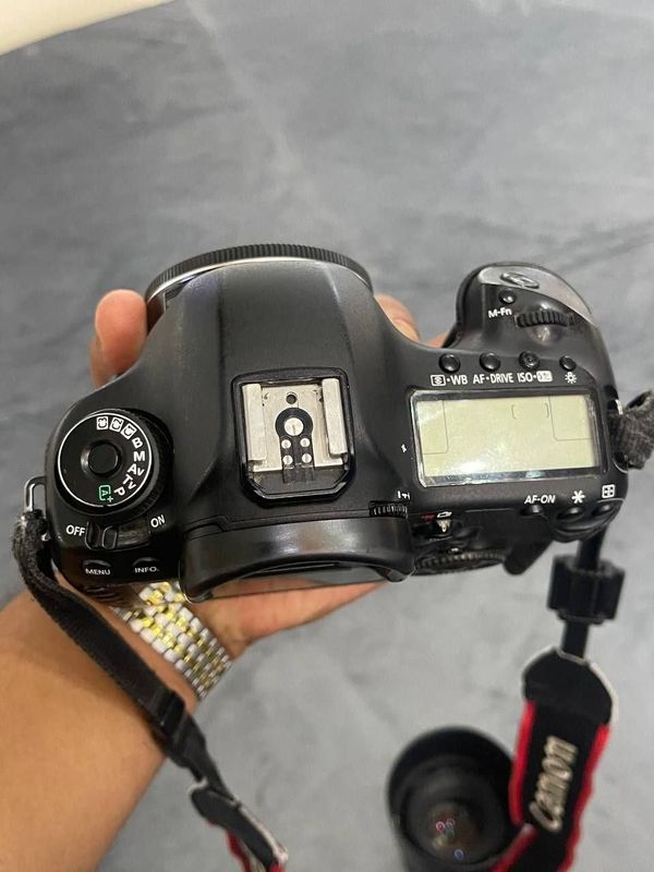 Canon 5 d mark 3 body Canon 5 d mark 3 body