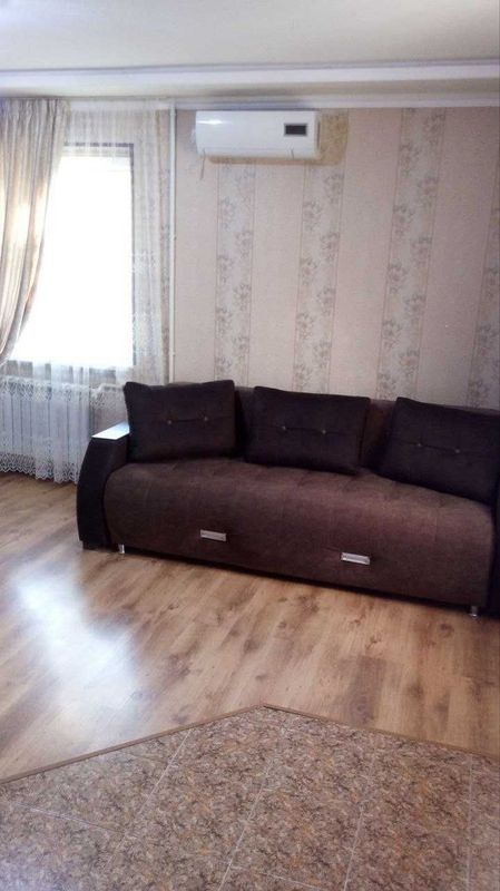 ул.Саламатина кафе Эвос 1-комн 2/4 38 м² чистая мебель техника ул.Саламатина кафе Эвос 1-комн 2/4 38 м² чистая мебель техника