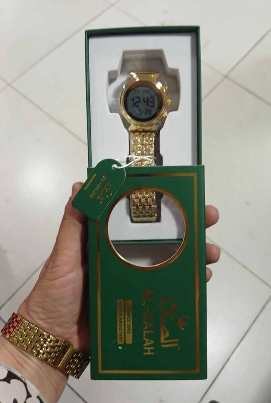 Соат оргинал azon  watch нархи 25$