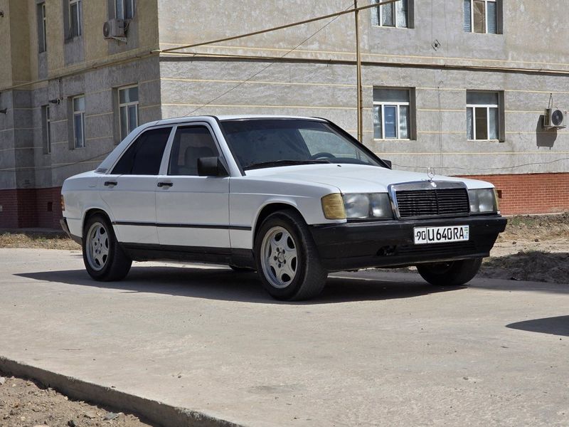 Mercedes Benz sotiladi tel qiling kelishib beriladi Mercedes Benz sotiladi tel qiling kelishib beriladi