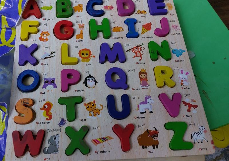 Продаётся детские игрушки, пазлы Продаётся детские игрушки, пазлы