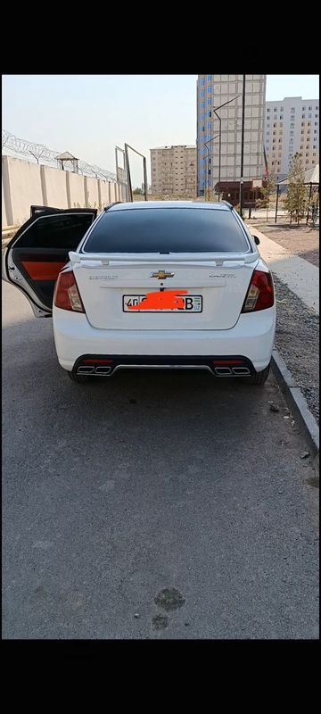 Lasetti 1.8 sotiladi holati zor Lasetti 1.8 sotiladi holati zor