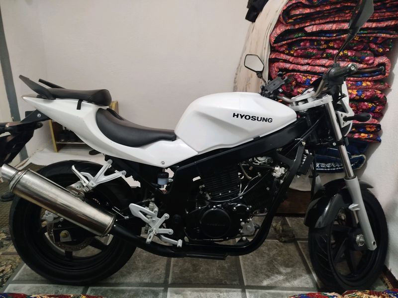 moto arginal HYOSUNG kareya 1600$ yangi 650 km yur