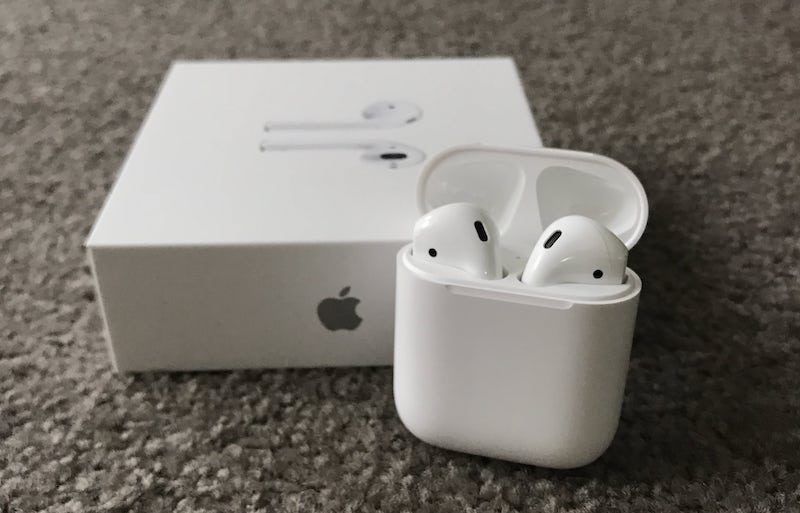 AirPods 1 оригинальные,в хорошем состоянии,с коробкой.