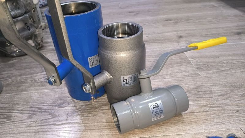 Стальные шаровые краны резьбовые Стальные шаровые краны резьбовые