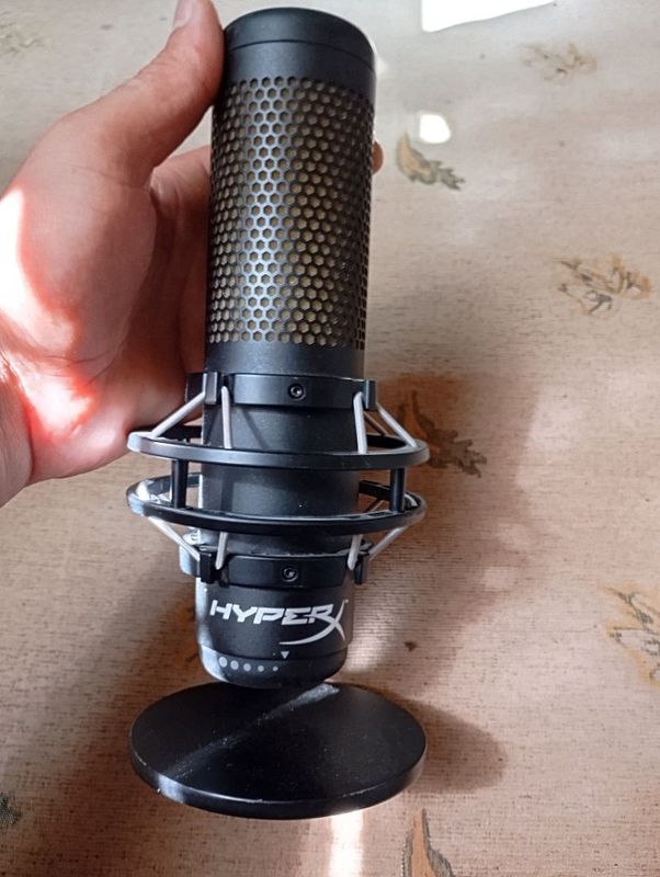 Продам Микрофон для стримов HyperX Продам Микрофон для стримов HyperX