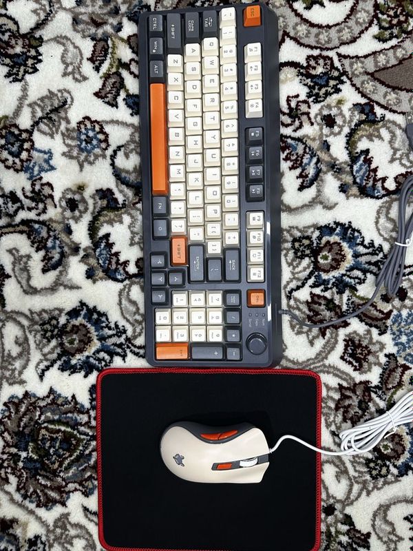 Игровая клавиатура и мышка + коврик Xunfox K82 80% Игровая клавиатура и мышка + коврик Xunfox K82 80%