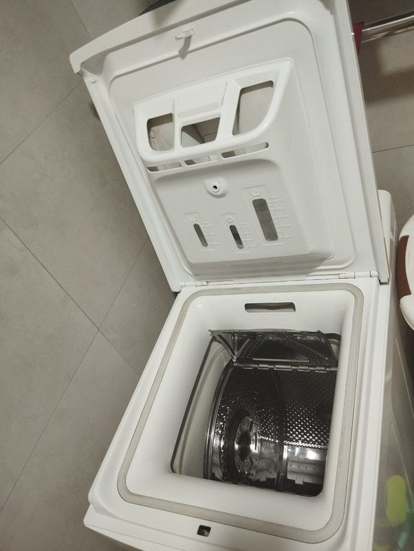 Стиральная машина Whirlpool. Стиральная машина Whirlpool.