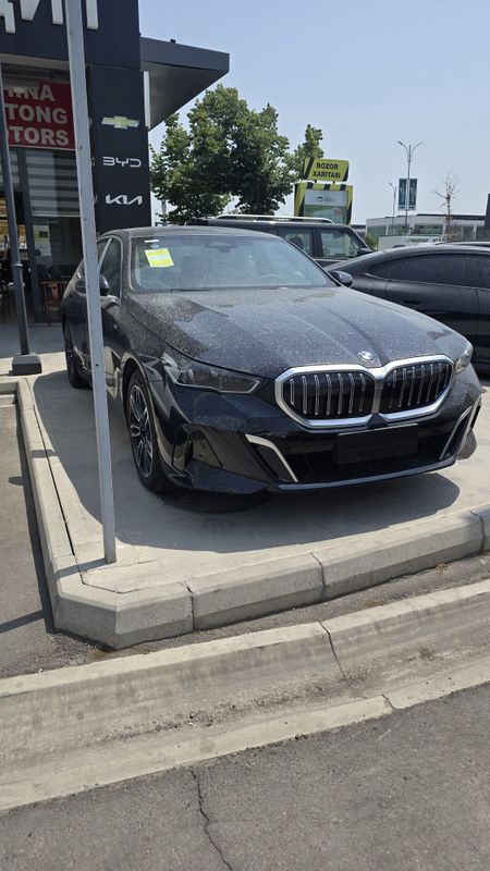 Bmw m5 sotuvda bor Bmw m5 sotuvda bor
