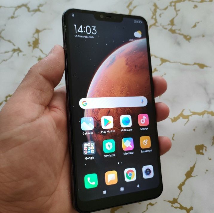 Mi 8 lte srochno sotiladi Mi 8 lte srochno sotiladi