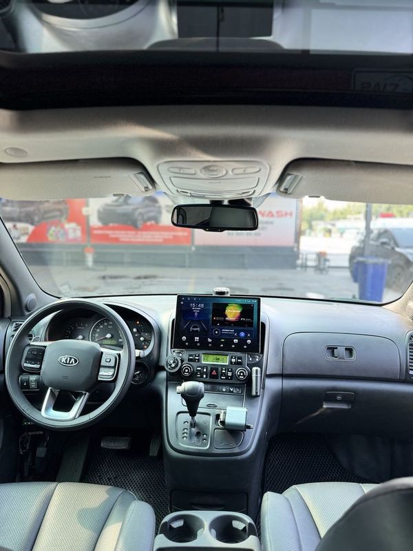Kia Carnival Hi-Limousine 2007 full paket Kia Carnival Hi-Limousine 2007 full paket