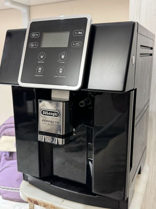 Продаю кофе машина delonghi Продаю кофе машина delonghi