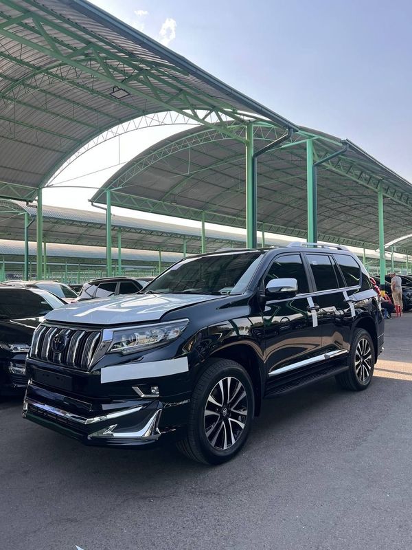 Toyota Land Cruiser 150 2.7 Toyota Land Cruiser 150 2.7