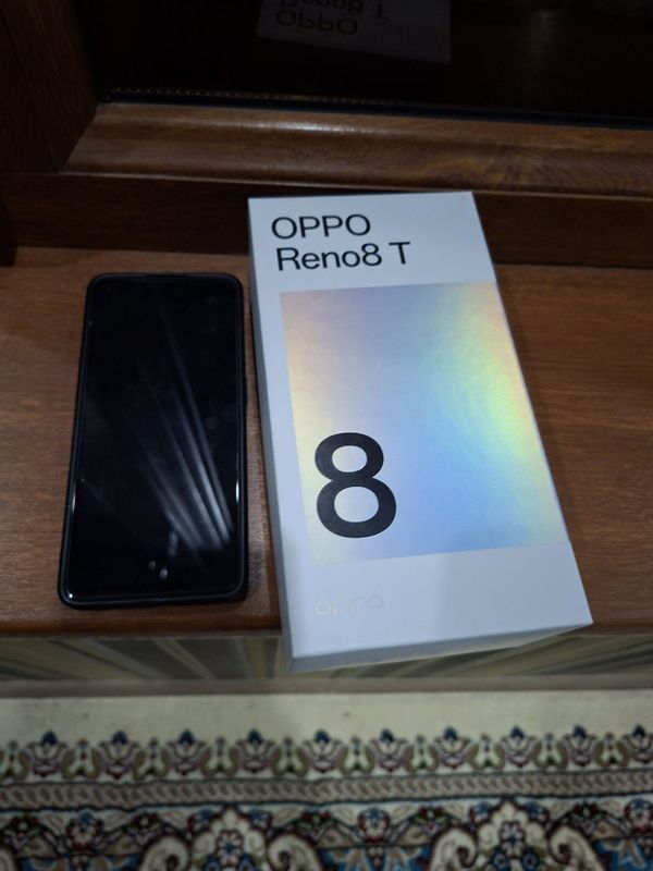 Идеалный состояный Oppo Reno 8T 8/128 Идеалный состояный Oppo Reno 8T 8/128
