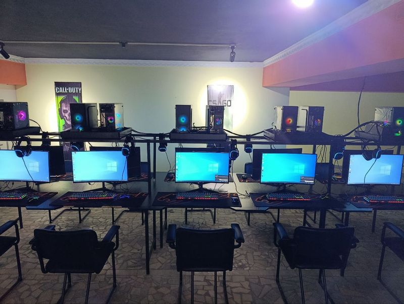 Immer brendidan naxd 20 dona 27 curved 100 Hz manitorlar sotiladi