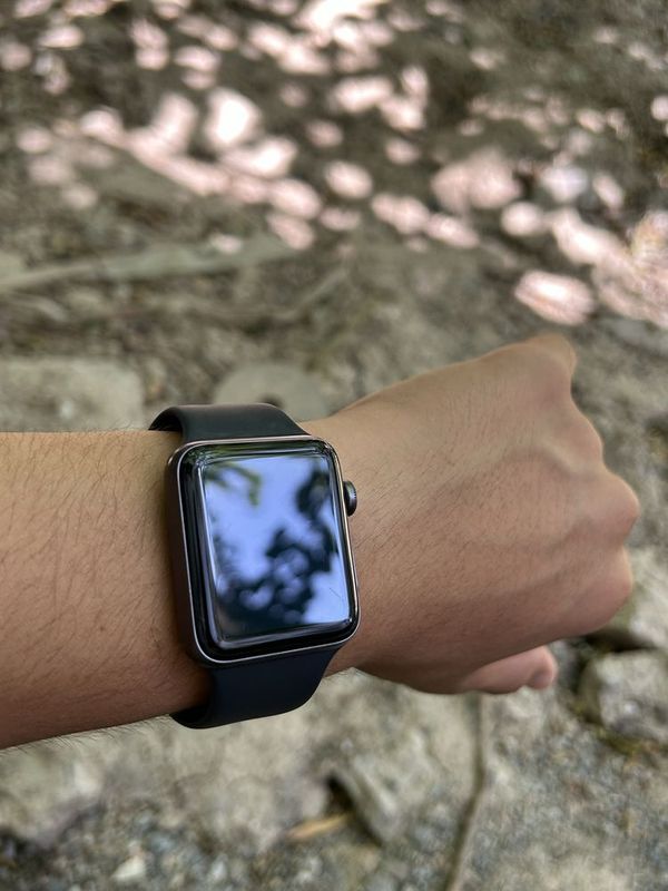 Assalom alekum Apple watch 3 42mm Skidkaga tushdi Ulgurib qolila Assalom alekum Apple watch 3 42mm Skidkaga tushdi Ulgurib qolila