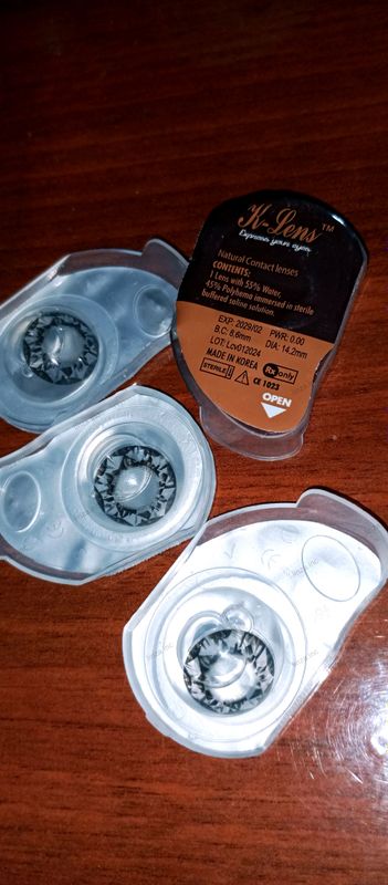 K Lens рангли контакт линзалари (қора-серги) K Lens рангли контакт линзалари (қора-серги)