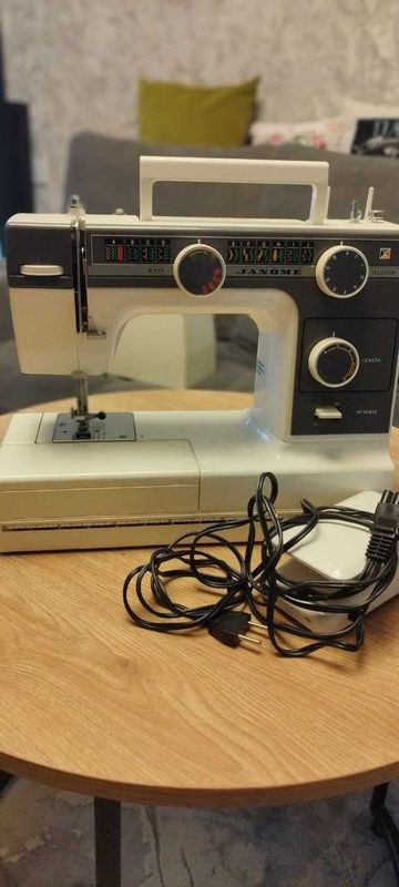 Продается швейная машина Janome 392,новая,производства Япония, Токио Продается швейная машина Janome 392,новая,производства Япония, Токио