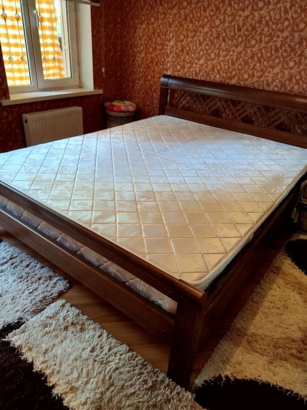 Кровать двухспальная