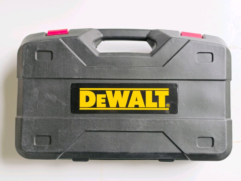 Перфоратор DeWalt, 1500W Перфоратор DeWalt, 1500W