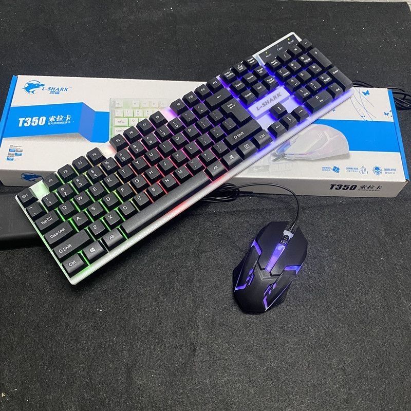 Oq klavira tura rgb bor va igravoy bosilishlari yumsho Oq klavira tura rgb bor va igravoy bosilishlari yumsho