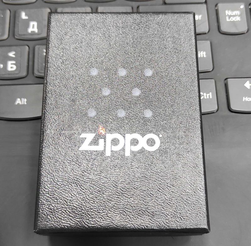 Зажигалка Zippo оригинал