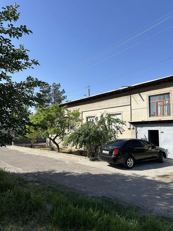 Toshkent tumanida hovli uy sotiladi Toshkent tumanida hovli uy sotiladi