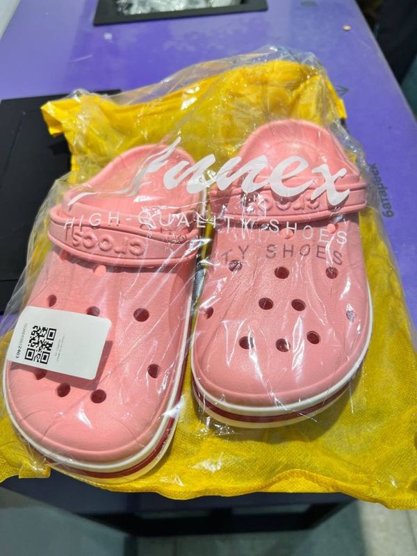 Crocus розовый 36-37 белый 37-38 НОВЫЕ Crocus розовый 36-37 белый 37-38 НОВЫЕ