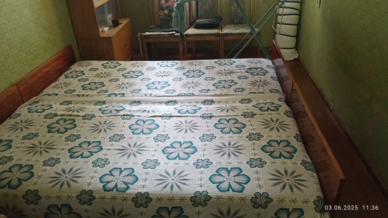 Продаю кровати б/у, советского производства. Продаю кровати б/у, советского производства.