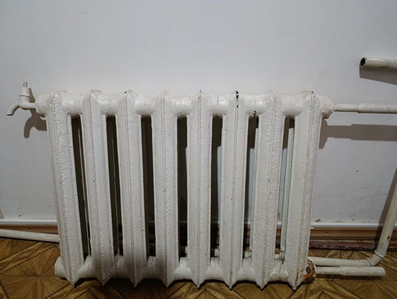 Продам чугунные батареи б/у