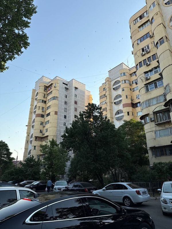 Метро Космонавтов 4х-комнатная квартира 137квм Метро Космонавтов 4х-комнатная квартира 137квм