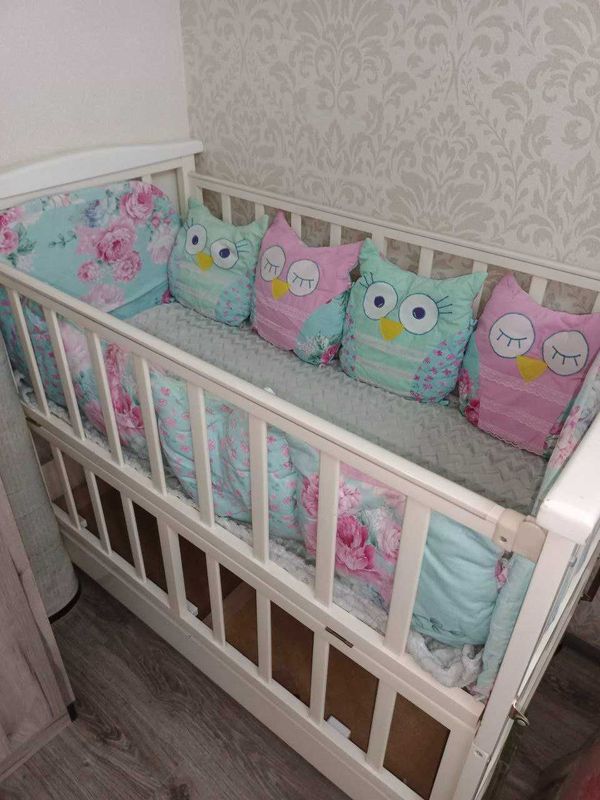 Продаётся Детская кровать (до 2-3 лет) Продаётся Детская кровать (до 2-3 лет)