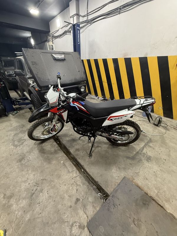 Мотоцыкл Lifan X-pect 250 Мотоцыкл Lifan X-pect 250