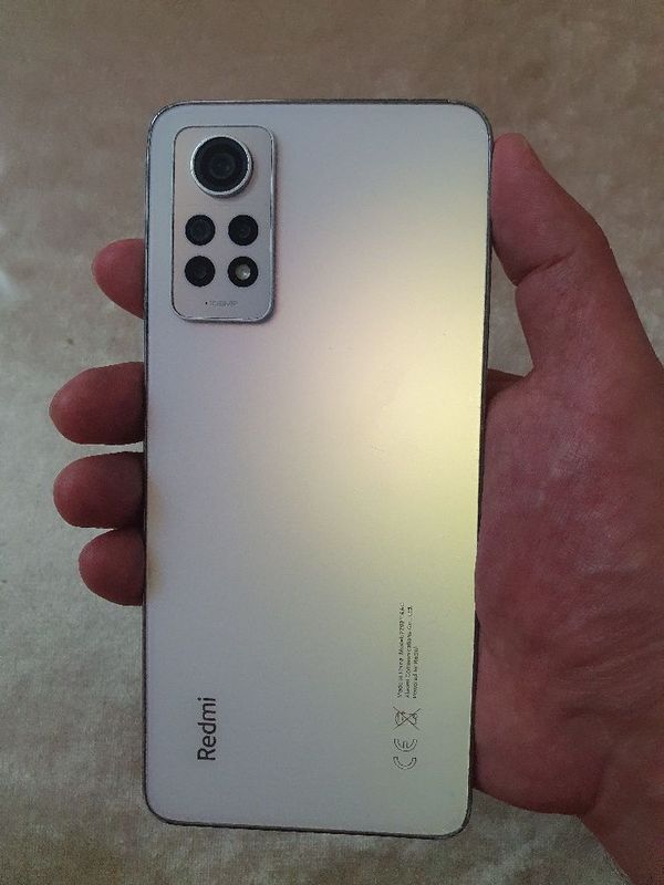 Srochna sotiladi Xiaomi Redmi Note 12 Pro 16/256Gb Original Flagman Srochna sotiladi Xiaomi Redmi Note 12 Pro 16/256Gb Original Flagman