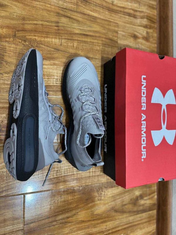 Мужские кроссовки Under Armour Phantom4 РАЗМЕР 42,43 Мужские кроссовки Under Armour Phantom4 РАЗМЕР 42,43
