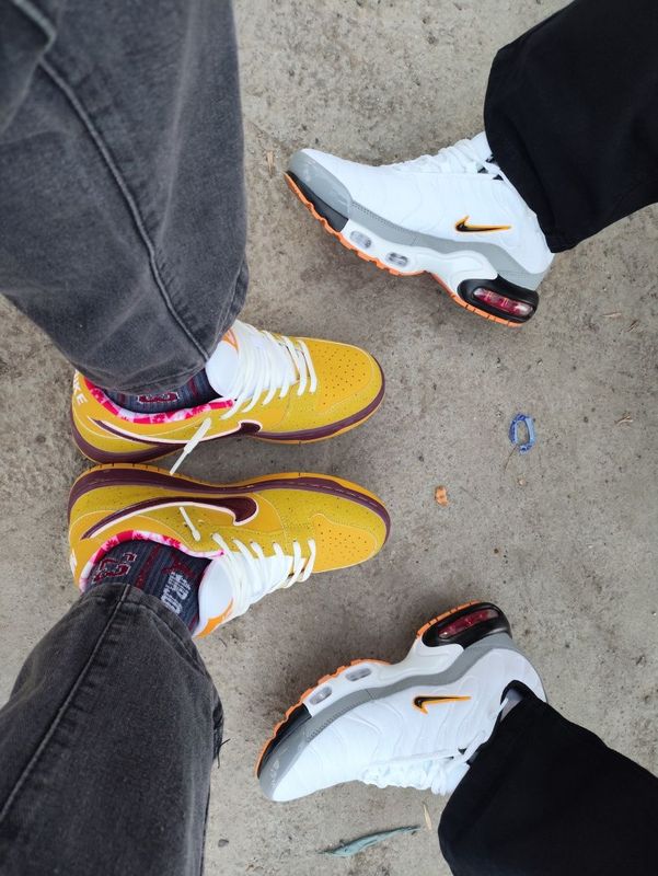 Nike sb dunk желтые с кастом внутри Nike sb dunk желтые с кастом внутри
